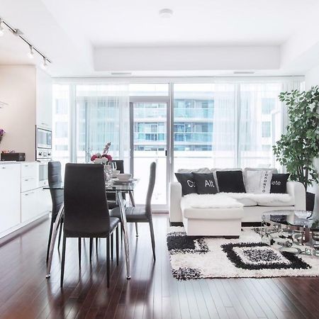 Royal Stays Condominiums - Upscale Downtown Suites Toronto Exterior photo