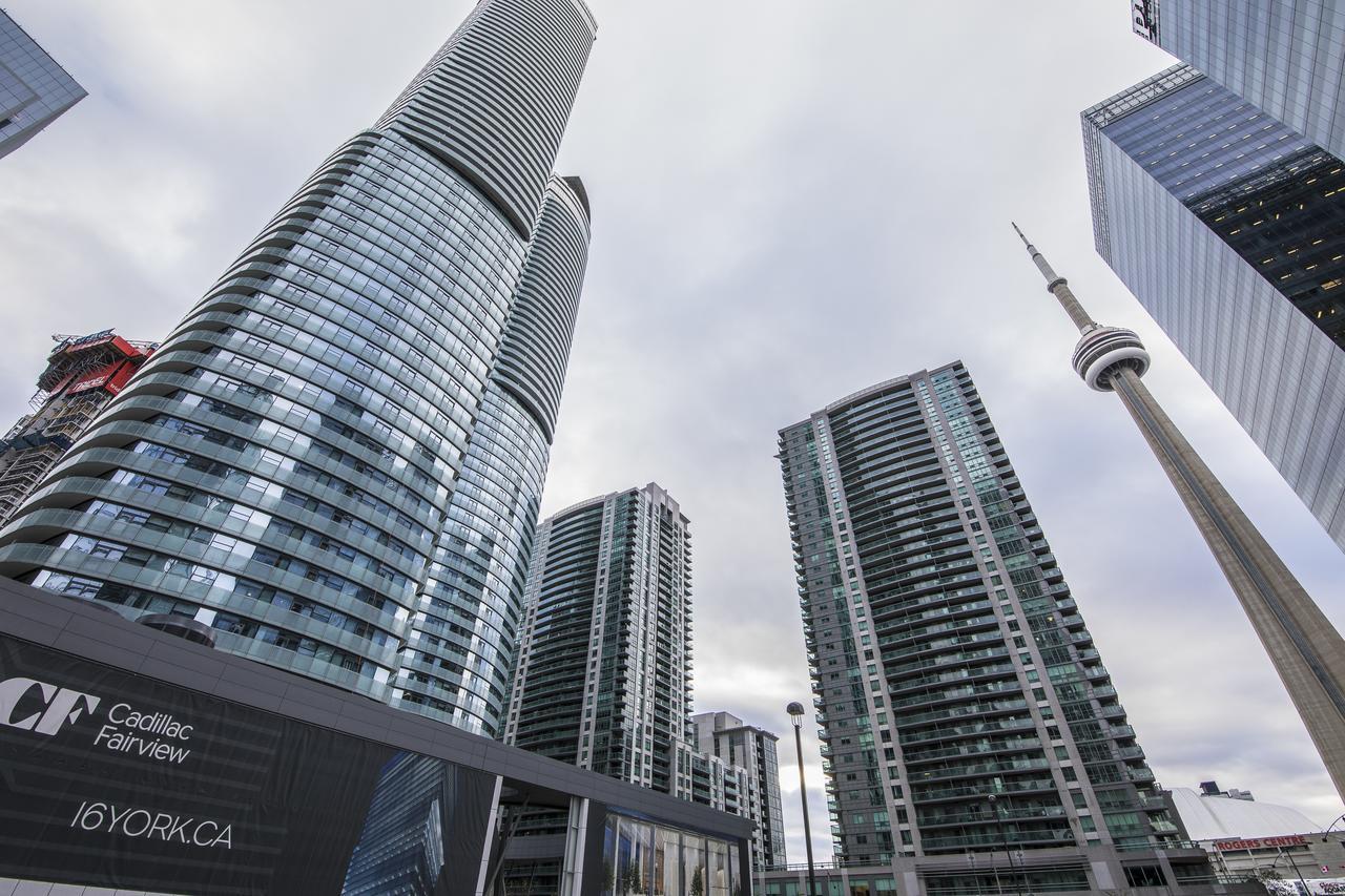 Royal Stays Condominiums - Upscale Downtown Suites Toronto Exterior photo
